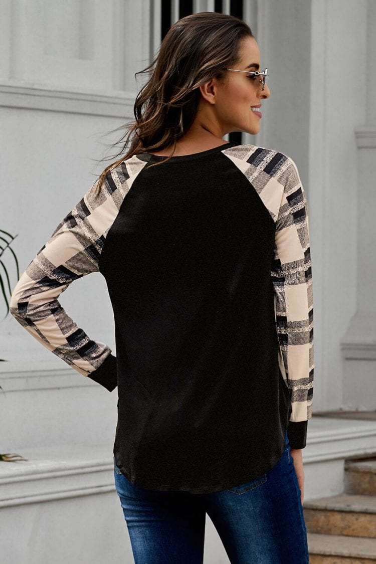 Breanna Round Neck Color Block Long Sleeves Pullover Top Black