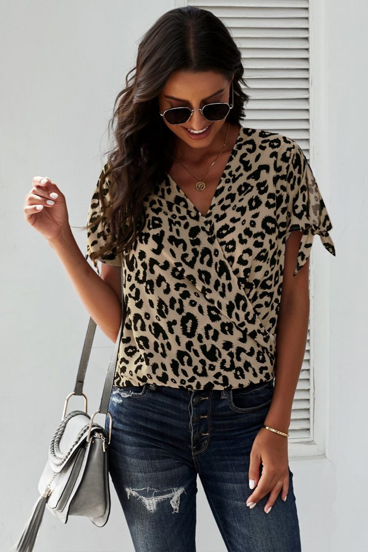 Agatha Womens V Neck Twist Top Leopard